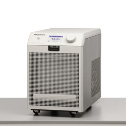Polyscience&nbsp;DuraChill&reg; 1/2HP Recirculating Chiller with Positive Displacement Pump (-10 to 70C); 240V, 50Hz